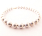 Hõbedased pärlid - kaelakee